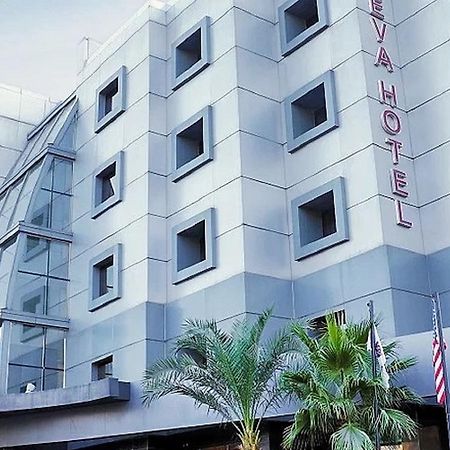 Geneva Hotel Аман Екстериор снимка