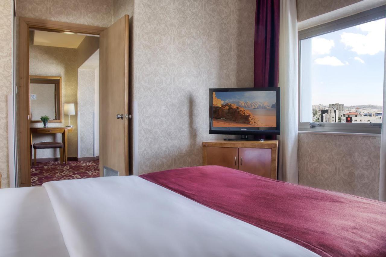 Geneva Hotel Аман Екстериор снимка