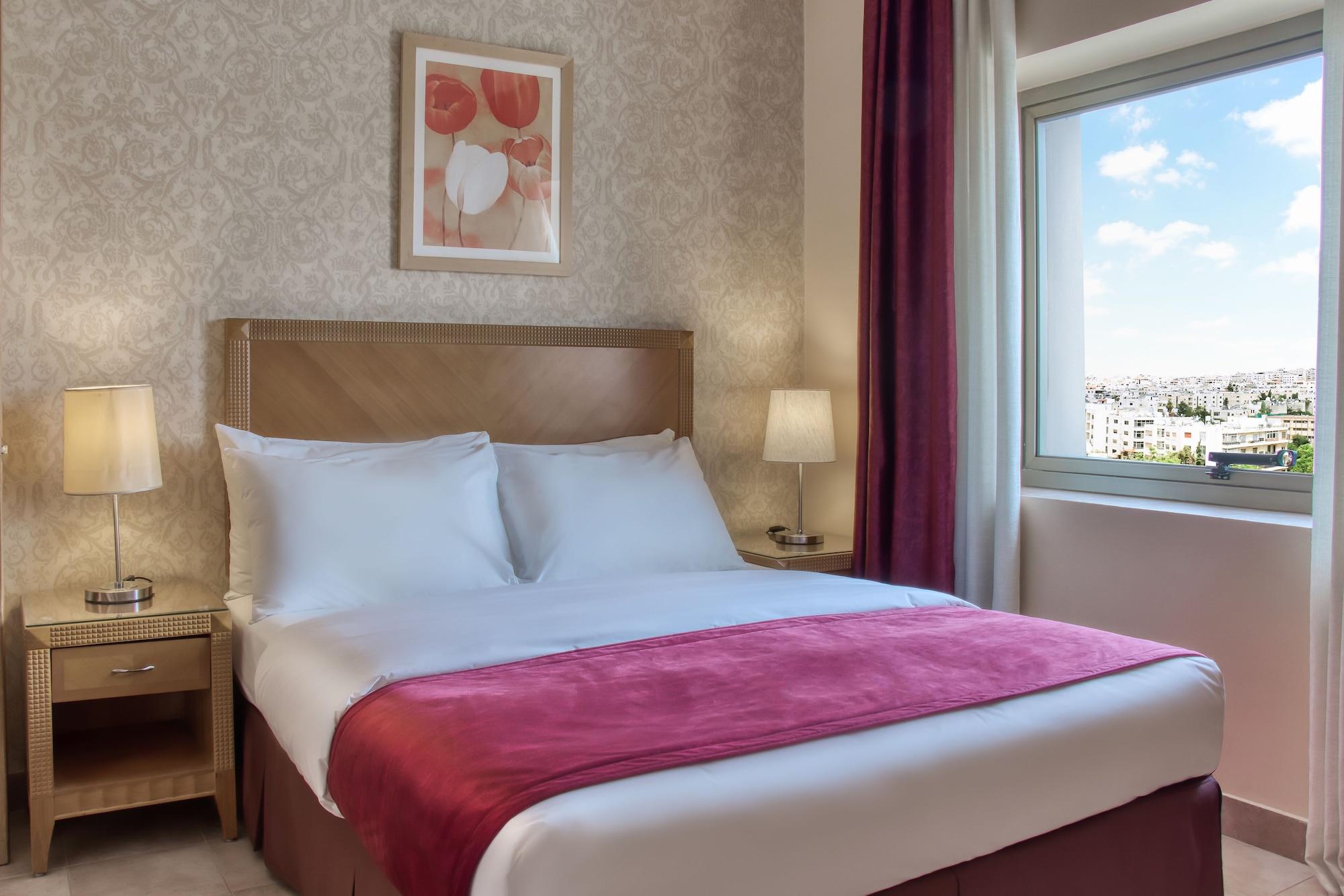 Geneva Hotel Аман Екстериор снимка