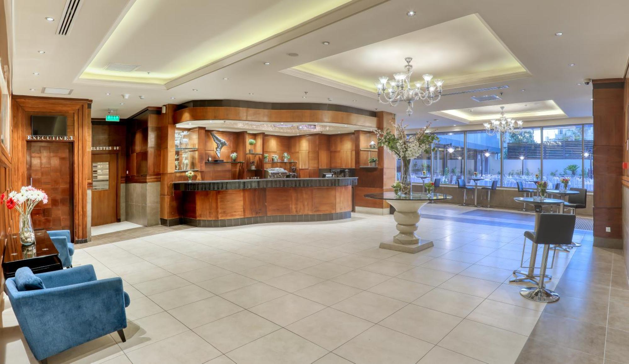 Geneva Hotel Аман Екстериор снимка