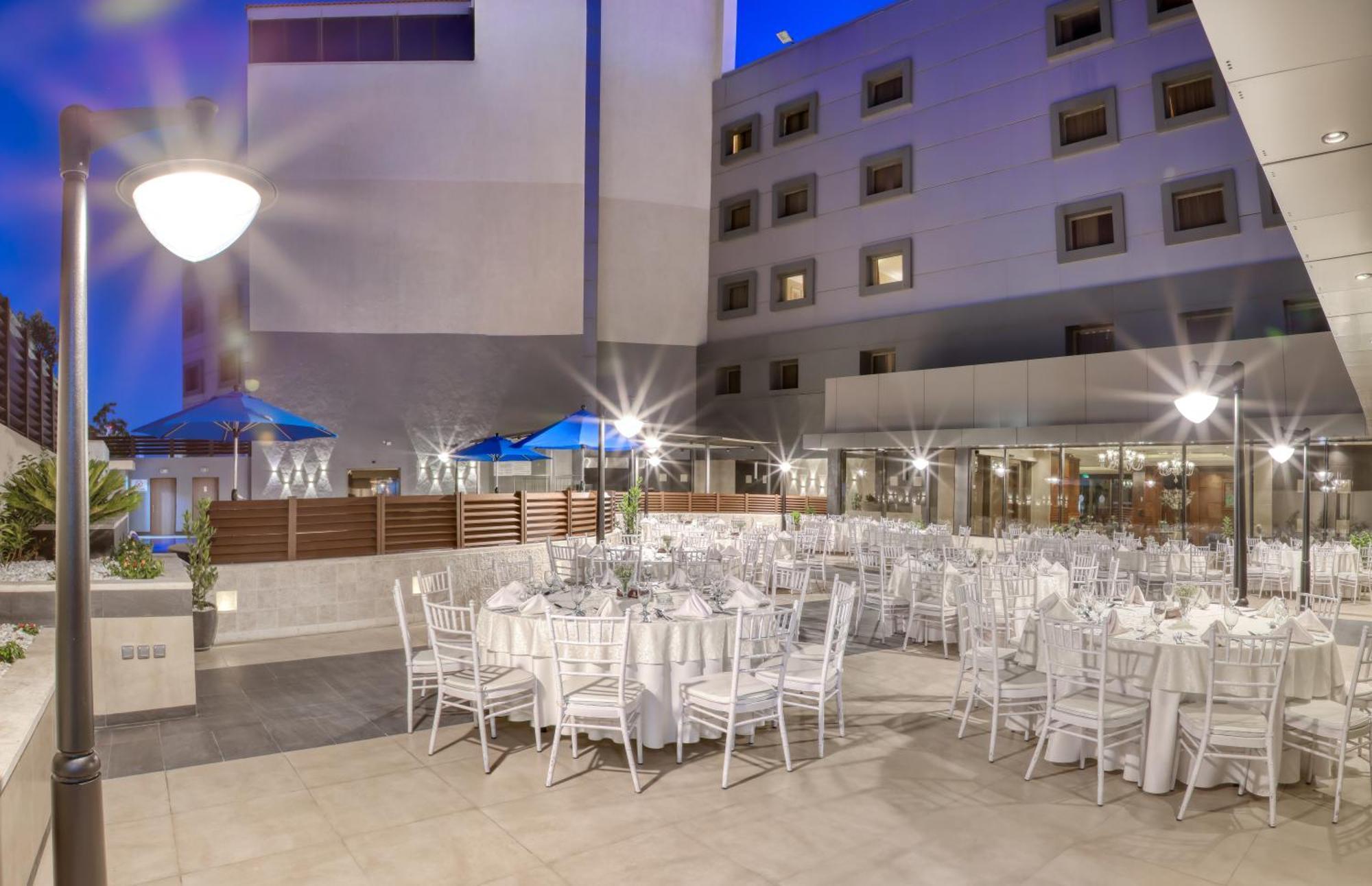Geneva Hotel Аман Екстериор снимка